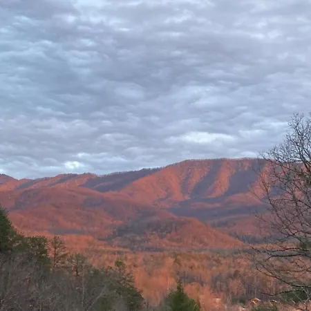 Hawks View Gatlinburg Mountain Cabin Exterior photo